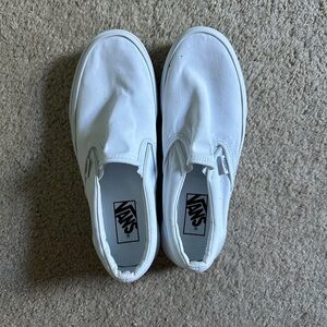 Vans classic slip on shoe in true white